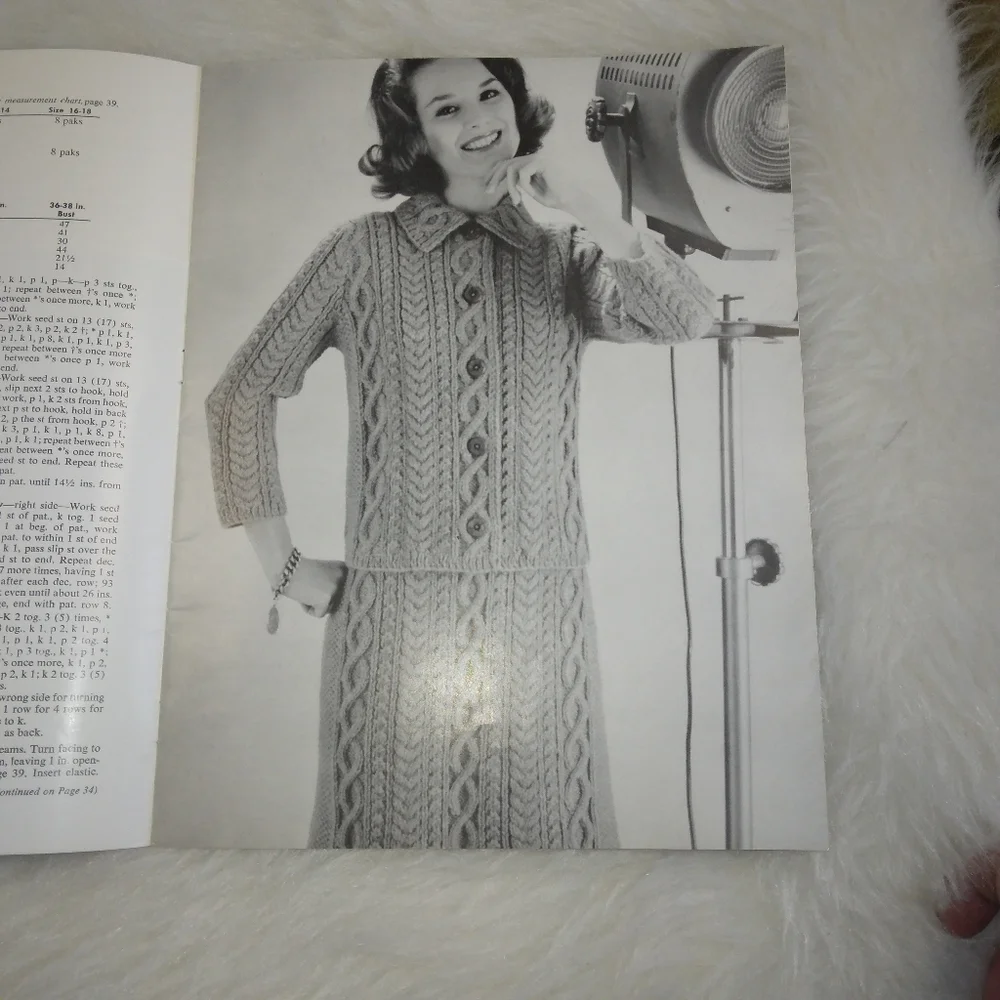 BOOK Aran Fisherman Sweaters to KNIT for men women and children Stunning…